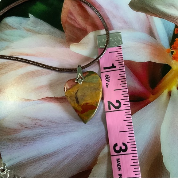 Handcrafted Mexico Crazy Lace Agate Heart Necklace on Faux Leather Brown Cord - Picture 5 of 9